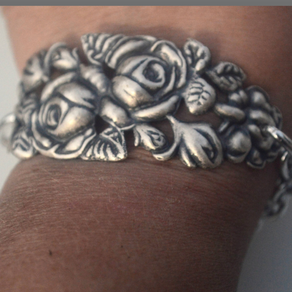 Floral Link Handmade Cuff Bracelet Roses Heart - Picture 6 of 8